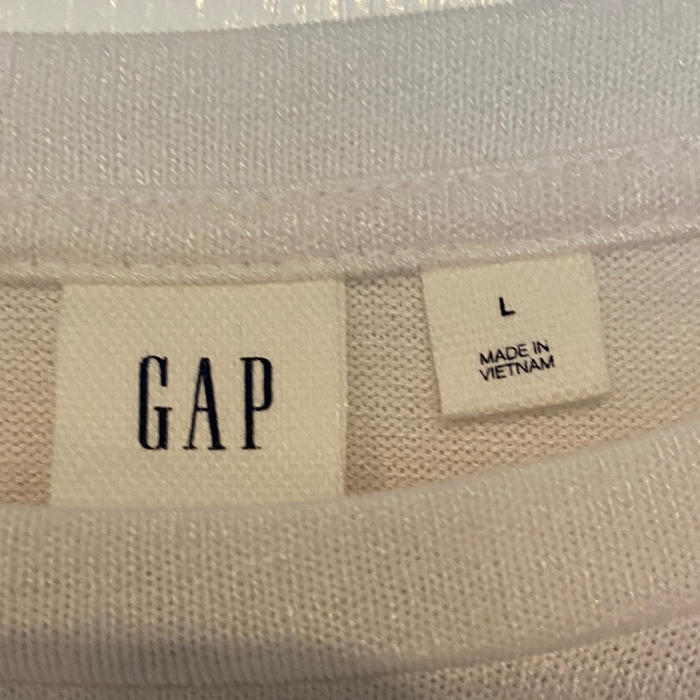 Gap White Ruffle Sleeve Top - Picture 2 of 6